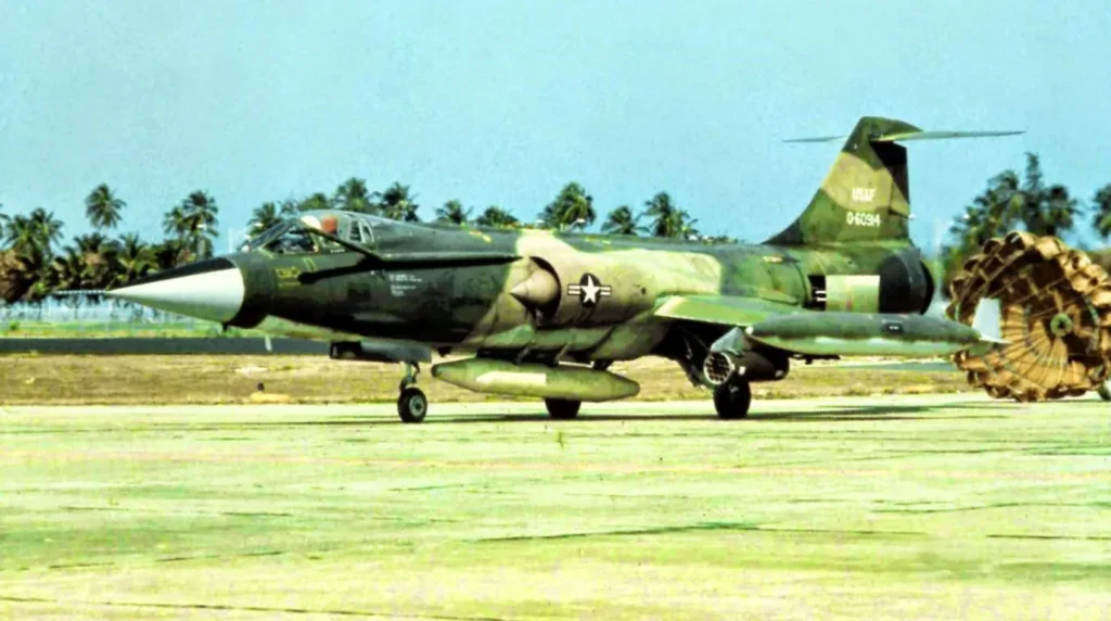 Un veterano del Vietnam, un F-104C in servizio presso la Puerto Rico ANG.