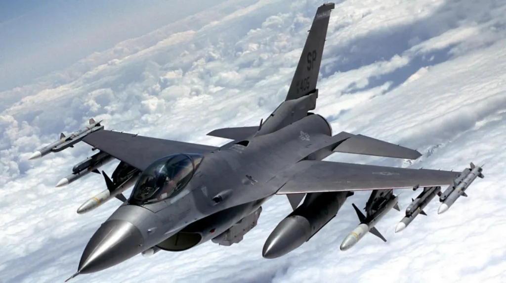 F-16C FIghting Falcon, è stato il precursore del sistema fly-by-wire.