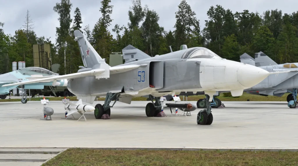 Suckhoi SU-24MP (foto: Hawkeye UK).