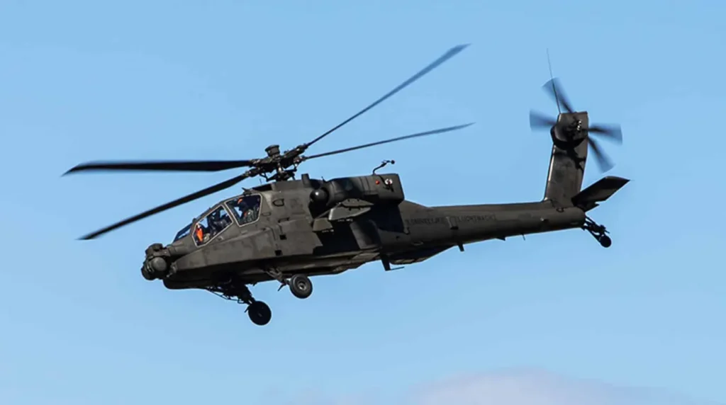 Boeing AH-64 Apache (Paesi Bassi). Fonte: Alamy / Stock Photo (ID: 2K3HN0N).
