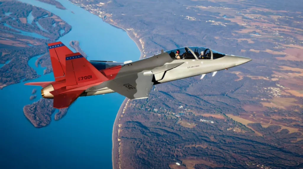 Il primo Boeing T-7A Red Hawk di serie in volo di collaudo. Il ritiro del jet americano ha spianato la strada alla proposta italiana della U.S. Navy. (Foto: Boeing)