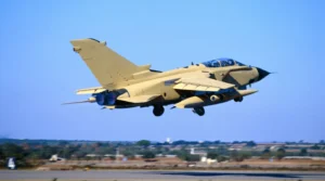 Un Tornado in partenza per Al Dhafra. Foto: Aeronautica Militare.