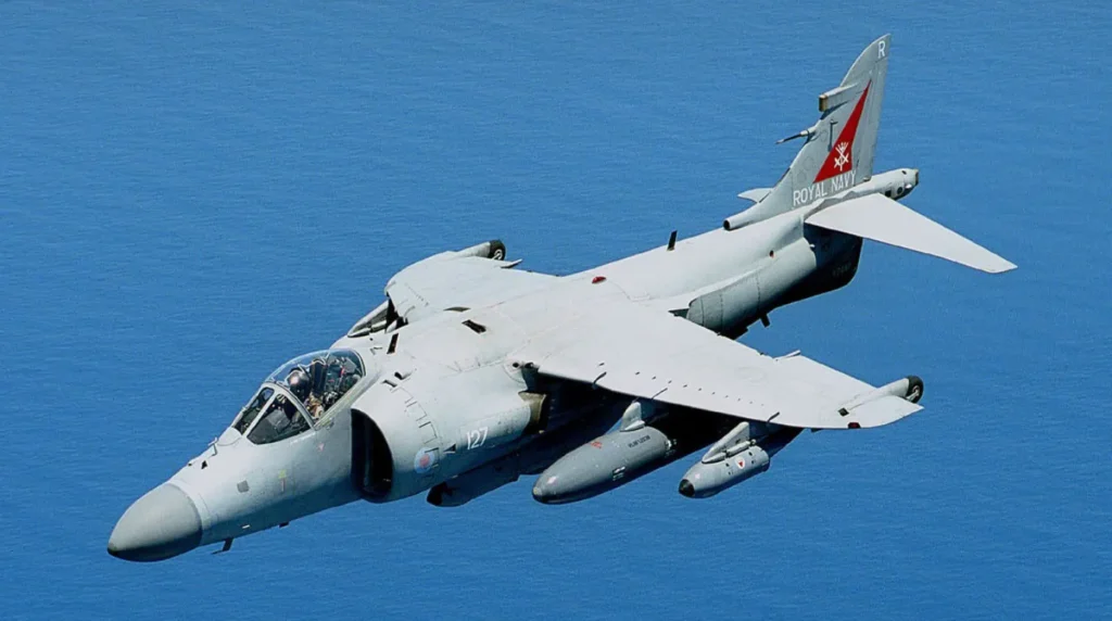 Un BAe Harrier II FA.2 l'ultima versione in uso alla Royal Navy (Foto: Royal Air Navy)