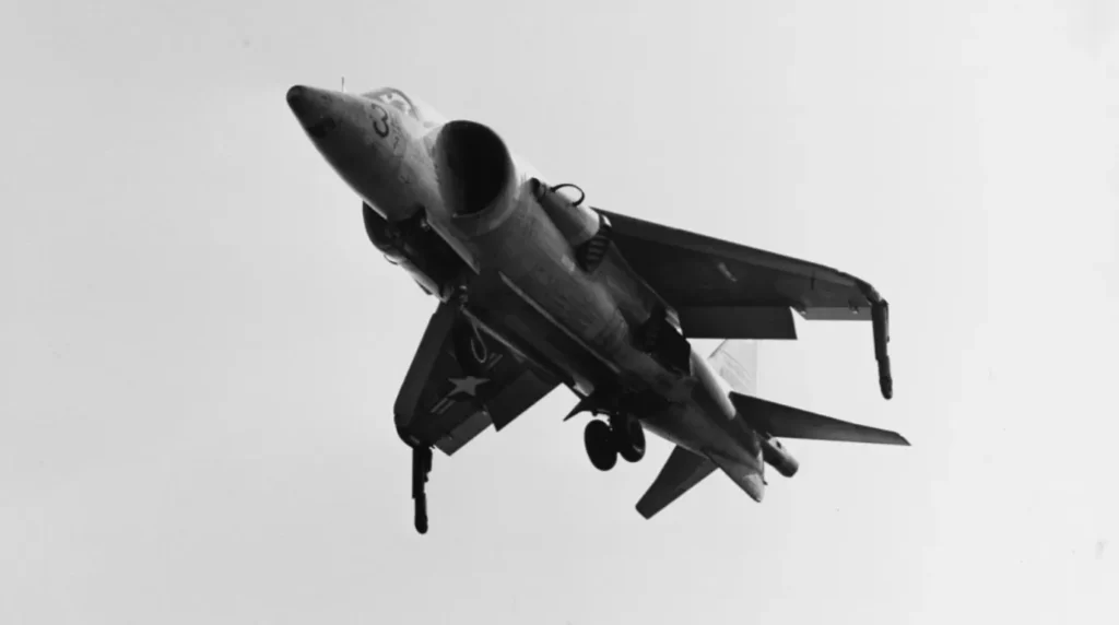 Un XV-6A durante le prove di collaudo. (Foto: USAF)
