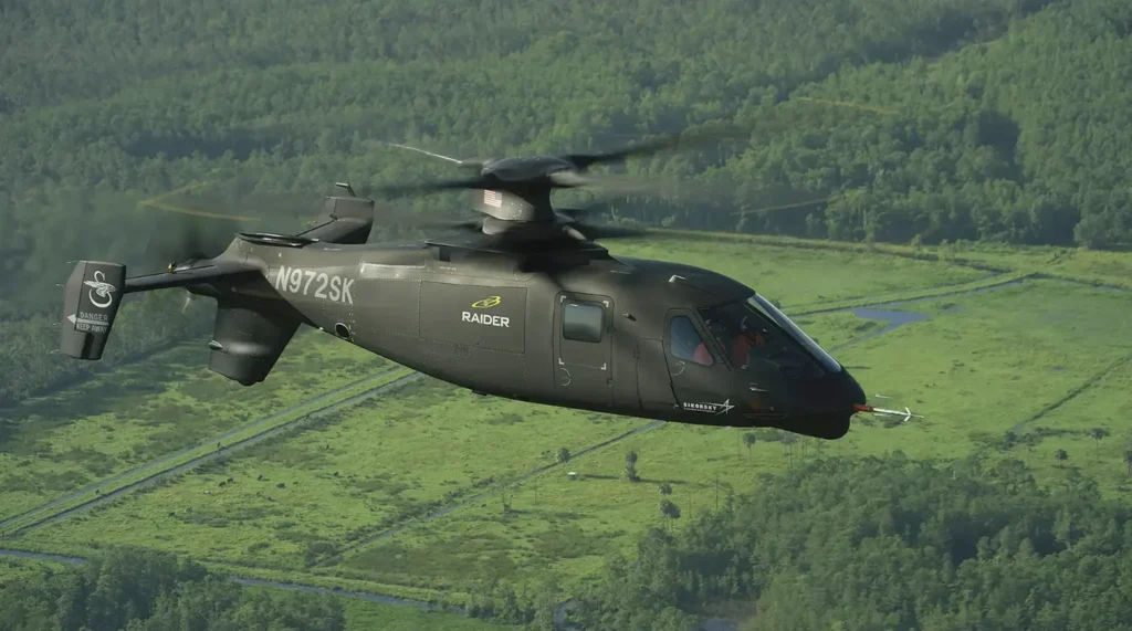Il prototipo di elicottero leggero Sikorsky S-97 Raider (N972SK) in volo di prova. (Foto: Sikorsky Aircraft)