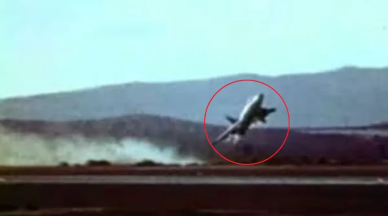 F-100 Super Sabre incidente Sabre Dance 10 gennaio 1956 pitch-up aerodinamico