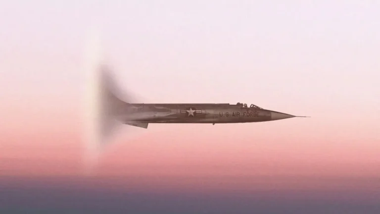 F-104 Starfighter: perché era così difficile da pilotare e come l’aerodinamica non perdonava alcun errore