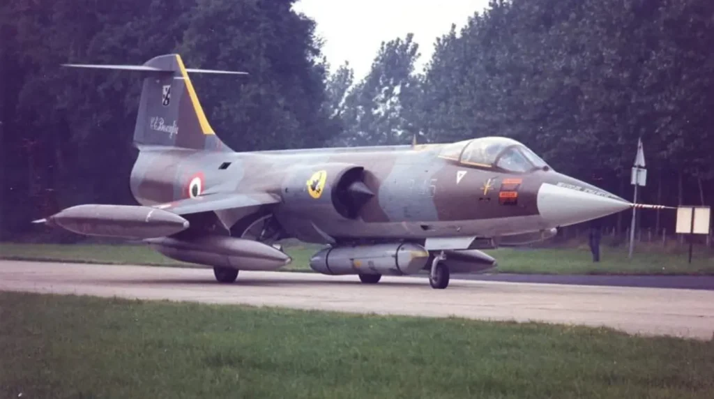 F-104G con pod da ricognizione Orpheus