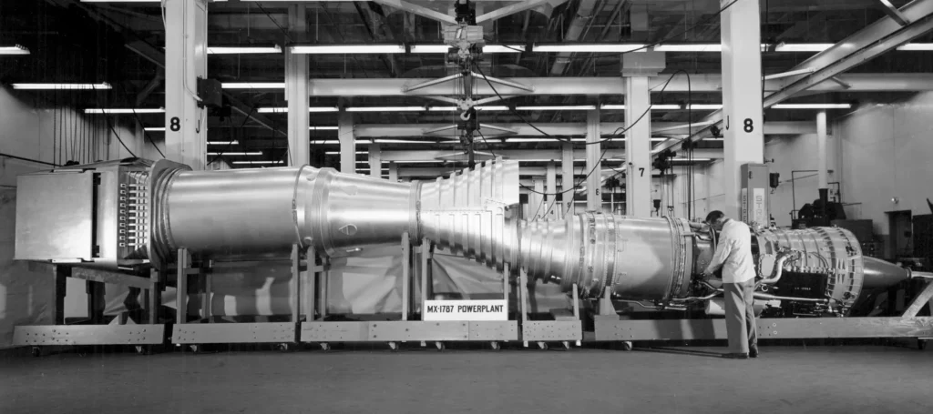 Mockup del sistema di propulsione a doppio ciclo XJ67 e XRJ55 di Wright Aeronautical (Foto: Archivio Air Force Material Command)