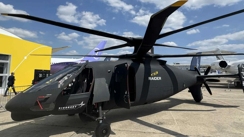 Il Sikorsky S-97 Raider, presentato al Salone Internazionale dell'Aeronautica e dello Spazio di Parigi 2025. (Michael Marrow/Breaking Defense)