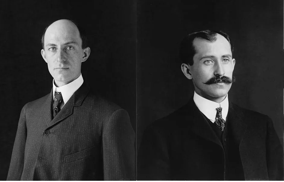 Wilbur (a sinistra) e Orville Wright (Foto: Archivio aerostoria)